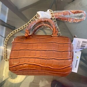 Fashion Nova Elegant Tan Faux Leather Croc-Embossed Handbag New